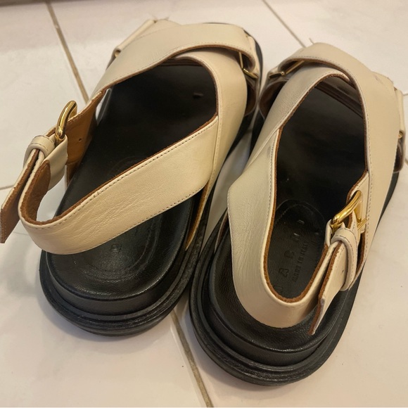 MARNI
Off-White Fussbett Sandals - Picture 3 of 5